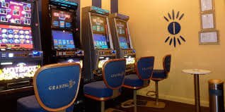 atk777 AYA Pay Wave Money ဖြင့် MMK နိုင်ငွေ ငွေထုတ်လုပ်ငန်းစဉ်မြင်ကွင်း